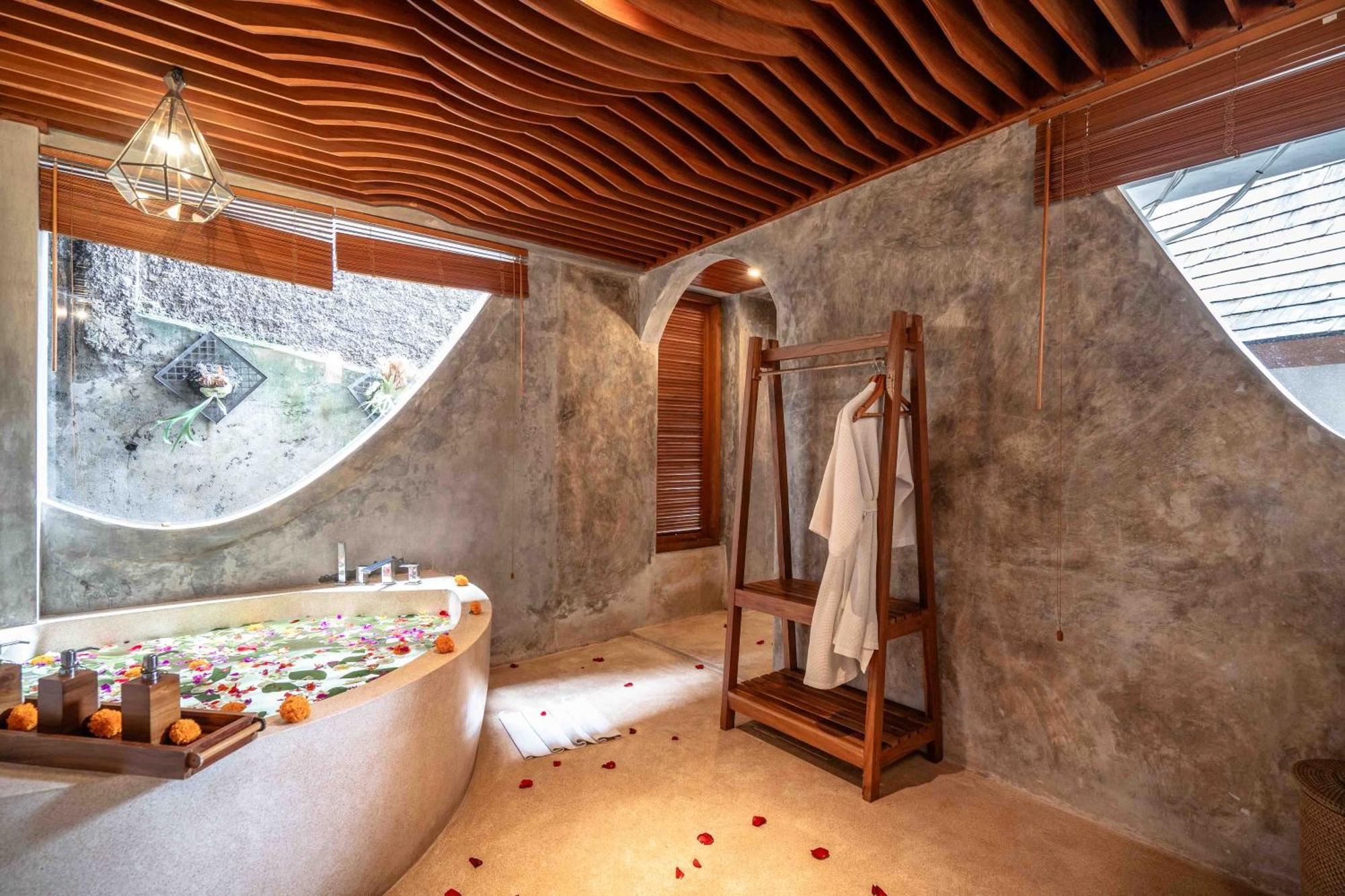 The Sender Pool Suites Убуд Екстериор снимка