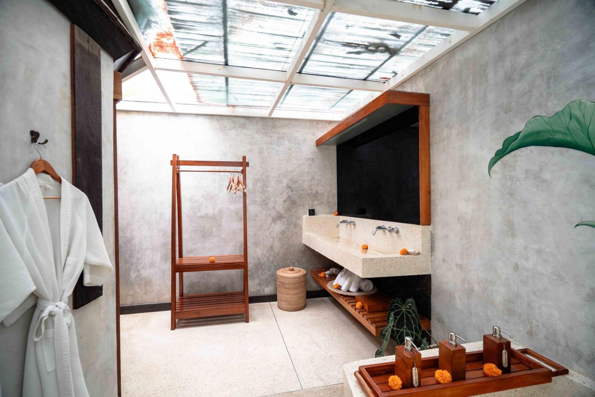 The Sender Pool Suites Убуд Екстериор снимка